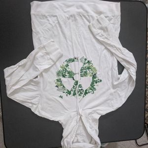 White hoodie toxic logo in green leaf pattern